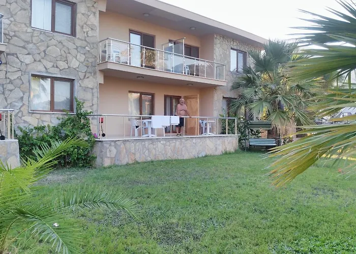 The Palm Daire *